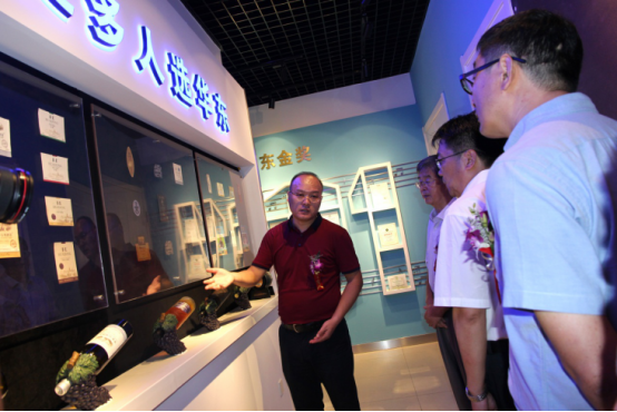 1505701786420635.png blob.png