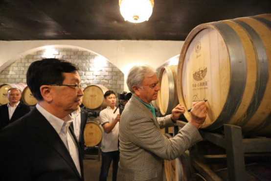 1527240517249898.png blob.png