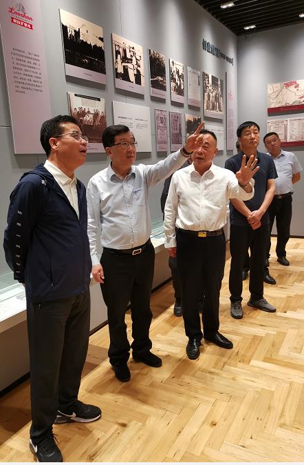 1600330136925446.jpg 窮二代群而且.jpg