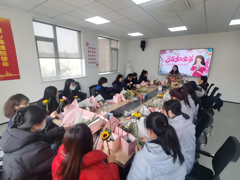 1710488445516884.jpg 插花3.jpg